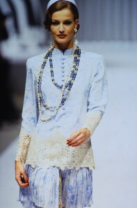 869467761_valentino-hc-ss-1992(10).thumb.jpg.7a0bf2ed2105ce491b656d1879656847.jpg