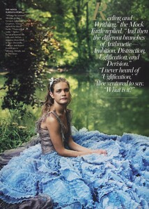 Alice_Leibovitz_US_Vogue_December_2003_22.thumb.jpg.4ea63a7c776987fc9845b9f9ce44c840.jpg