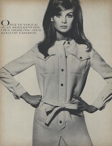 Bailey_US_Vogue_October_15th_1965_01.thumb.jpg.3e2a1ec9fac2761afaf6e78a2a8247f2.jpg