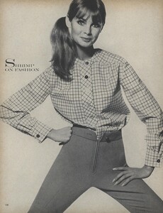 Bailey_US_Vogue_October_15th_1965_03.thumb.jpg.574b8e3e324f6eca42e4ad1bf6f8444b.jpg