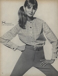 Bailey_US_Vogue_October_15th_1965_03.thumb.jpg.b8b1485b0aa3cf384c8ddcf5e8e4732b.jpg