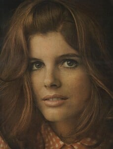 Beauty_US_Vogue_April_1st_1968_07.thumb.jpg.d9d6e88c020206d6e1181bf20848301e.jpg