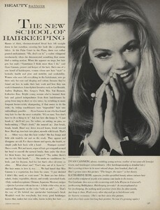 Beauty_US_Vogue_April_1st_1968_08.thumb.jpg.4e3843357b8ee8abf7eac223221ca736.jpg