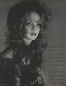 Beauty_US_Vogue_April_1st_1968_09.thumb.jpg.0c0b12ed10ed6be4df1adcaaaf2bc46e.jpg