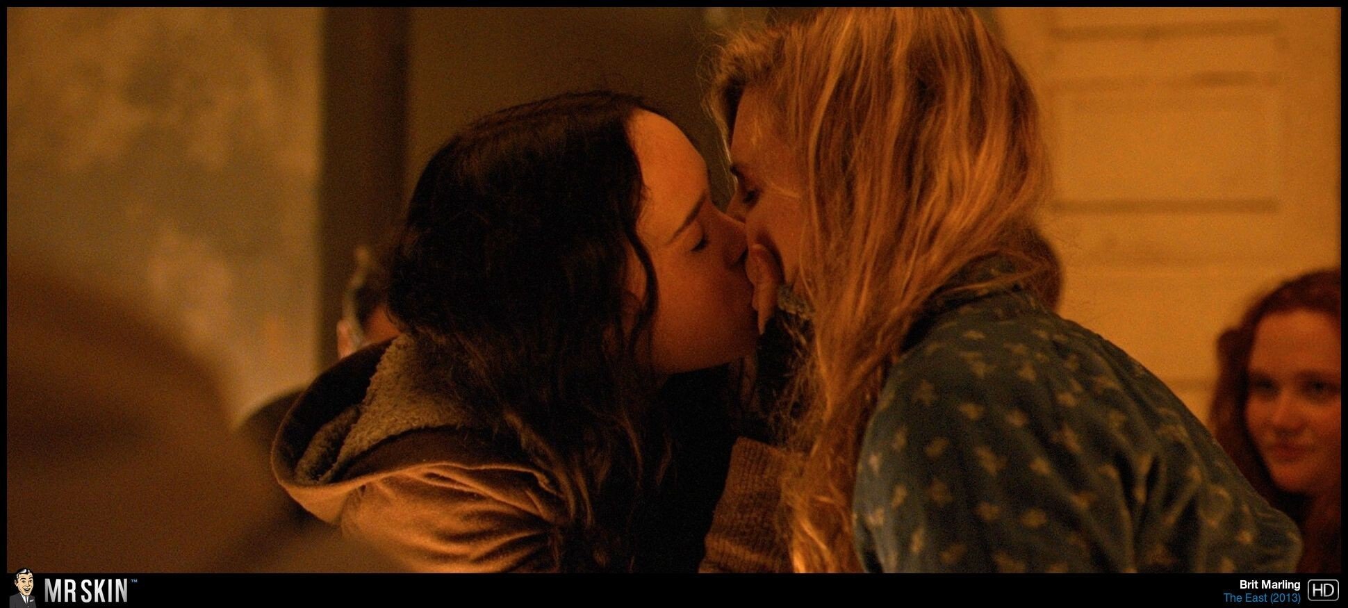 Голодные лесбиянки. Эллен пейдж поцелуй. Эллен пейдж и Брит Марлинг. Эллен пейдж лесбиянство.