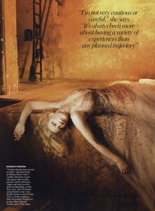 CB_Leibovitz_US_Vogue_December_2009_07.thumb.jpg.2f0ae8e199843c2d25f613a28cdbf901.jpg