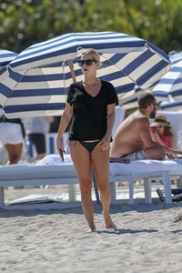 Claire-Holt-in-Bikini-Bottoms-2018--02-662x993.jpg