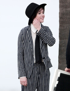 ELLEN-PAGE-on-a-Set-of-Photoshoot-in-Los-Angeles-14.jpg