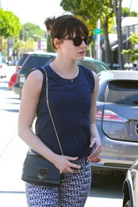 Emma_Stone-West_Hollywood-3_24_2016-008.jpg