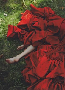 Flip_Leibovitz_US_Vogue_July_2009_03.thumb.jpg.da26ebdd75d3d1f8fefd4e82493464f5.jpg