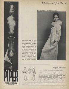 Flutter_US_Vogue_October_15th_1965_01.thumb.jpg.75ee2dc643e9f1d6c3321295e7e879c8.jpg