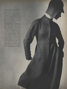 Galanos_Horst_US_Vogue_October_15th_1965_02.thumb.jpg.6d7a1f67cefd38da0c5ef63c15fdd5dd.jpg