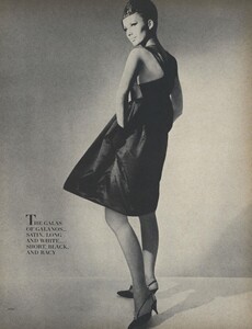 Galanos_Horst_US_Vogue_October_15th_1965_04.thumb.jpg.0f8d621c9cf3fa800a48b8ad1cdb80a5.jpg