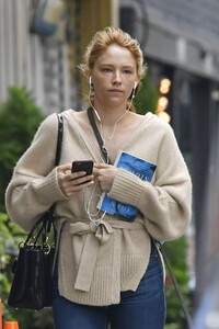 Haley-Bennett-sexy-pics-1.jpg