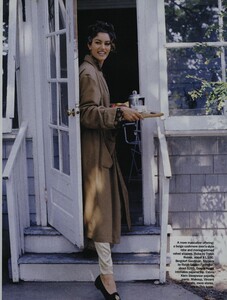 Hanson_US_Vogue_November_1992_06.thumb.jpg.6d4bb47e32f1b83740e22c68ac66ac68.jpg