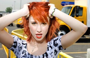 Hayley-Williams-Spin-Magazine-hayley-williams-38904740-776-500.jpg