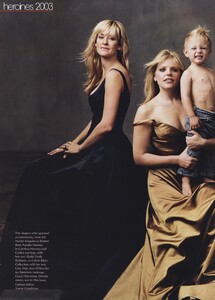 Heroines_Leibovitz_US_Vogue_December_2003_07.thumb.jpg.aa260badfb572dd0d1ca008c98d826be.jpg