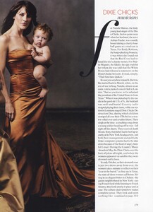 Heroines_Leibovitz_US_Vogue_December_2003_08.thumb.jpg.7165d89784469f697bac7801c92caf7c.jpg