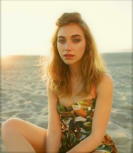 Imogen-Poots-hot-boobs-pics-1.jpg
