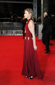 Imogen-poots-long-red-dress.jpg