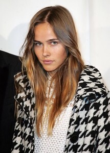 Isabel_Lucas_043.jpg