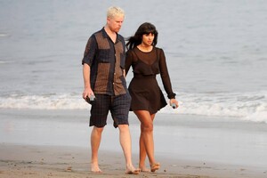 Jameela-Jamil---Stroll-on-the-Miramar-beach-09.jpg