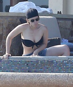 Kate-Mara-in-Black-Bikini-2016-13.jpg