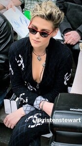 Kristen-Stewart---Social-media-photos-17.jpg