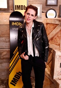 Kristen-Stewart--The-IMDb-Studio-at-2017-Sundance-Film-Festival--13-662x946.jpg