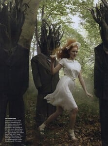 Little_Leibovitz_US_Vogue_December_2009_03.thumb.jpg.2129bac62152263e4d2af10891abf121.jpg