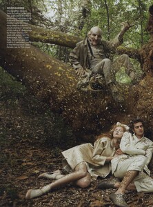 Little_Leibovitz_US_Vogue_December_2009_05.thumb.jpg.e4e12fdff1f3f4e8f818021c21baf8c1.jpg