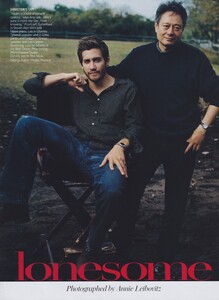 Lonesome_Leibovitz_US_Vogue_December_2005_01.thumb.jpg.5fcc69f01a43da8f064409189fb9f111.jpg