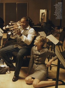 Manhattan_Leibovitz_US_Vogue_December_2009_06.thumb.jpg.6f8e4e1a65a3af12ebdb1b7668529cd6.jpg