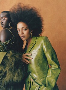 Nadine_US-VOGUE_120_V2.jpg