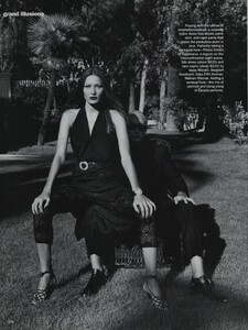 Newton_US_Vogue_November_1992_03.thumb.jpg.8b725ac8c667096e99d3cac7a3d59708.jpg