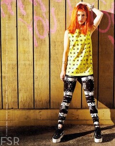 Nylon-magazine-April-2013-paramore-33956661-396-500.jpg