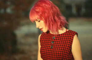 Playing-God-hayley-williams-17013724-941-618.jpg