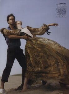 Rise_Leibovitz_US_Vogue_December_2009_04.thumb.jpg.c098dac3a2e14bb2c2ea079aab40c3fe.jpg