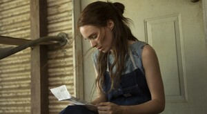 Rooney-Mara-in-Aint-Them-Bodies-Saints.jpg