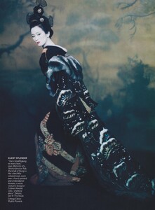 Roversi_US_Vogue_December_2005_01.thumb.jpg.7cf3a505fd1eca89a0f20a24c539ffb0.jpg