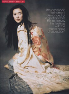 Roversi_US_Vogue_December_2005_05.thumb.jpg.d0ce8f716f9ae827c8a7ef2eaec15130.jpg
