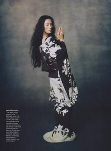 Roversi_US_Vogue_December_2005_06.thumb.jpg.81fea84a731ea1dde629f0fa7a3b8db4.jpg