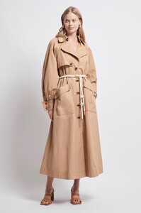 S12-20AJ2025_Liberation_Trench_Coat_Camel-20273-Aje-0704.jpg