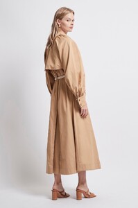 S12-20AJ2025_Liberation_Trench_Coat_Camel-20273-Aje-0739.jpg