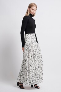 S23-20AJ4068_Rebellion_Midi_Skirt_Tortoiseshell_Lace-20273-Aje-1276.jpg