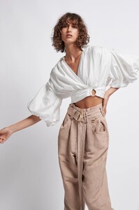S34-20AJ1073_Prima_Ring_Crop_Blouse_White-20042-AJE-4L-0989_result.jpg