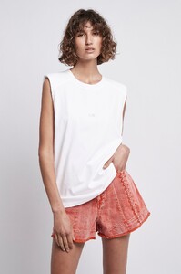 S35-20AJ1239_Kai_Tank_White-20681-Aje-1050.jpg