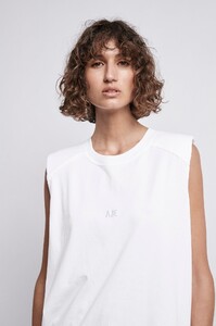 S35-20AJ1239_Kai_Tank_White-20681-Aje-1060.jpg