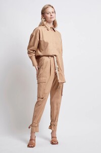 S36-20AJ1121_Liberation_Herringbone_Shirt_Camel-20273-Aje-1904_result.jpg