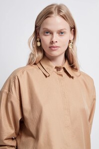 S36-20AJ1121_Liberation_Herringbone_Shirt_Camel-20273-Aje-1920_result.jpg